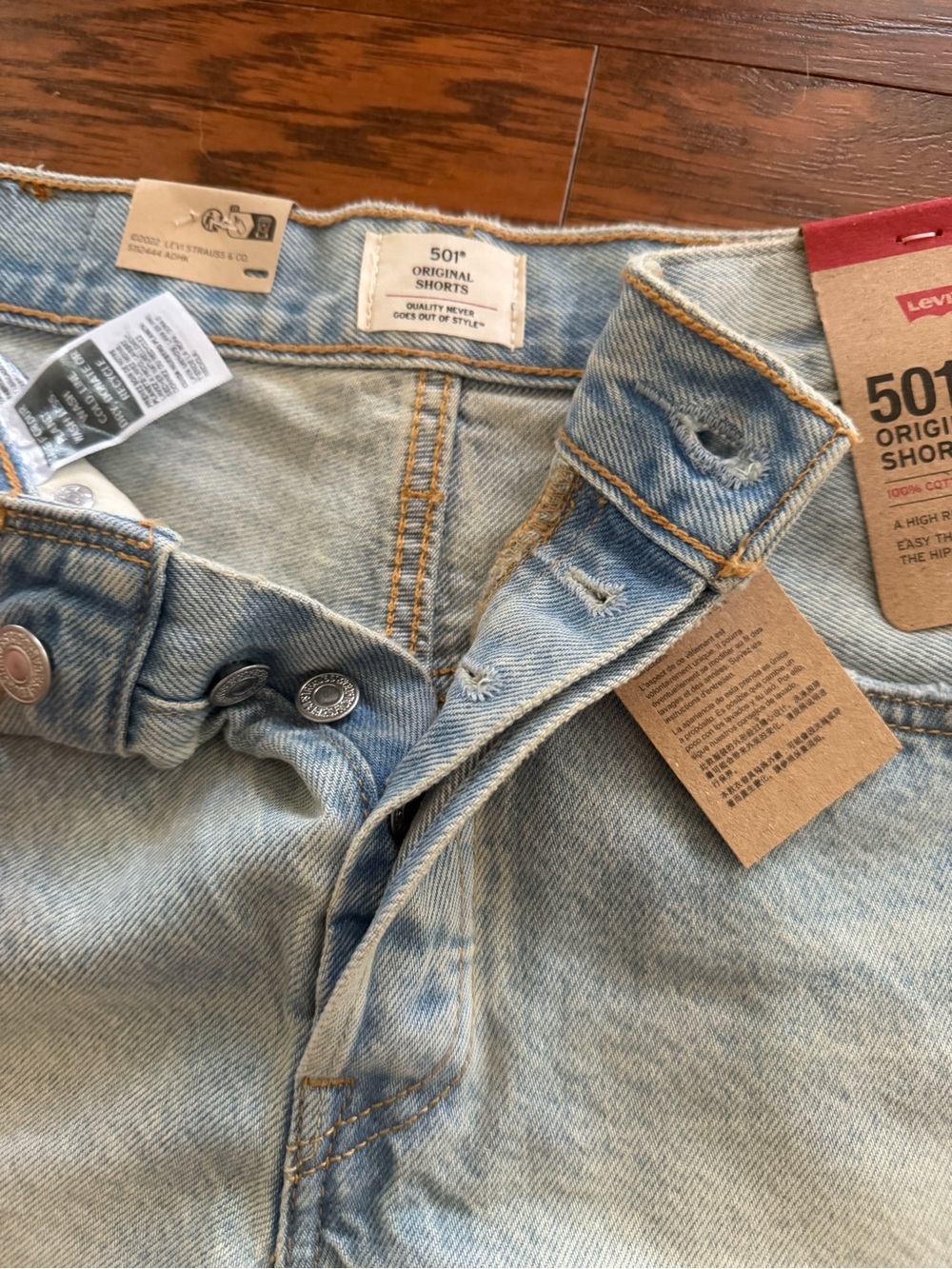 New / Tags Levi's 501 Light Blue Distressed Denim Shorts - Picture 5 of 7